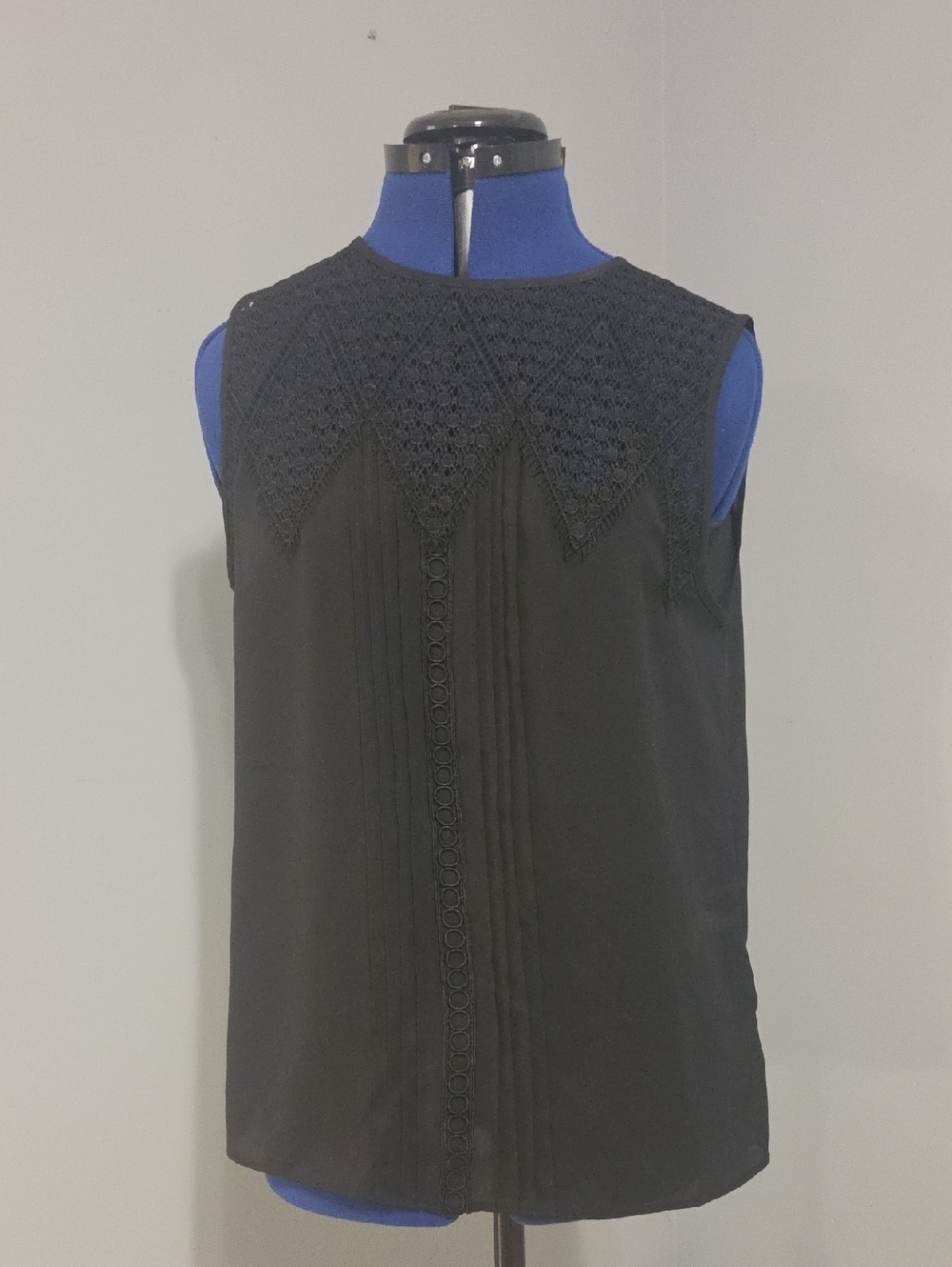 Express Black Sleeveless Crochet Yoke Camisole